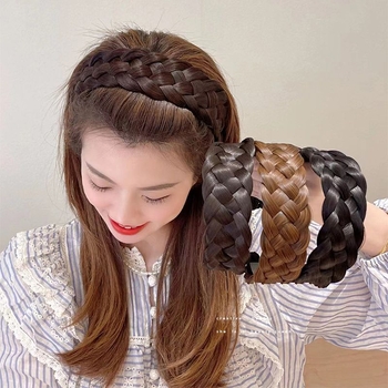 Plaukų juosta su peruku, penkių sruogų pynė, stora pločio žuvies kaulo pynės, aukštis didinimas, dengia pilkus plaukus