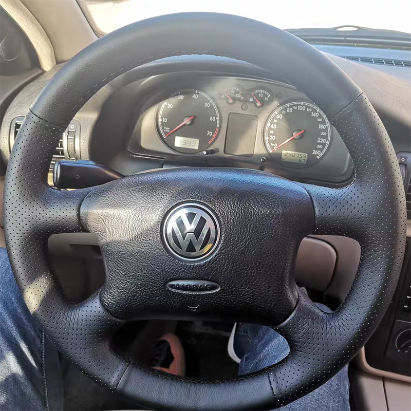 Δερμάτινο κάλυμμα τιμονιού για Volkswagen Passat B5 (02-03-05) και Bora, χειροποίητα ραμμένο, πλήρες κάλυμμα