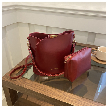 PU bucket táska utcai stílusban, mágneses zárás és polieszter bélés