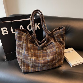 Τσάντα ώμου, υφασμάτινη, tote με οριζόντιο τετράγωνο σχήμα, φερμουάρ, επένδυση πολυεστέρα, καθημερινή χρήση (Φθινόπωρο 2024)