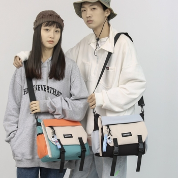 Νάιλον τσάντα ώμου τύπου Messenger με οριζόντιο τετράγωνο σχήμα, φερμουάρ και εσωτερικές θήκες για κινητό και ταυτότητα