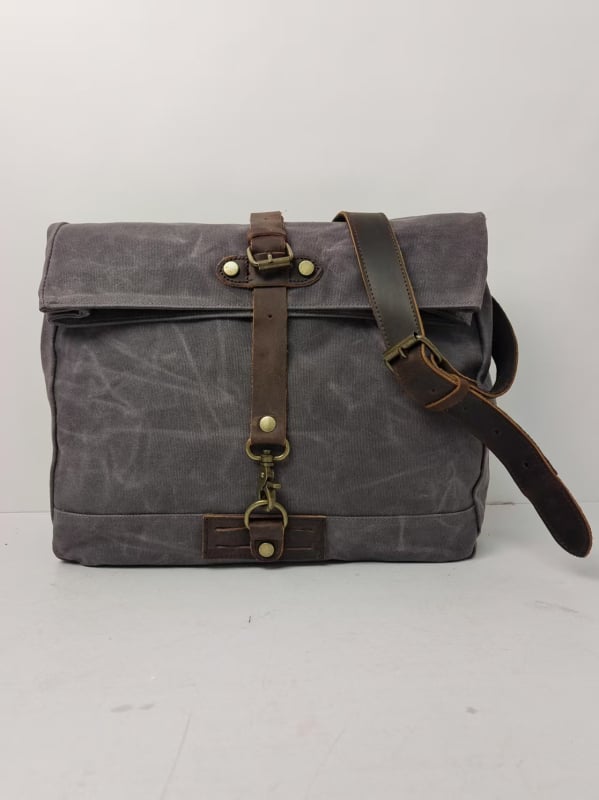 Унисекс кръстосана чанта през рамо от платно с кожена подплата