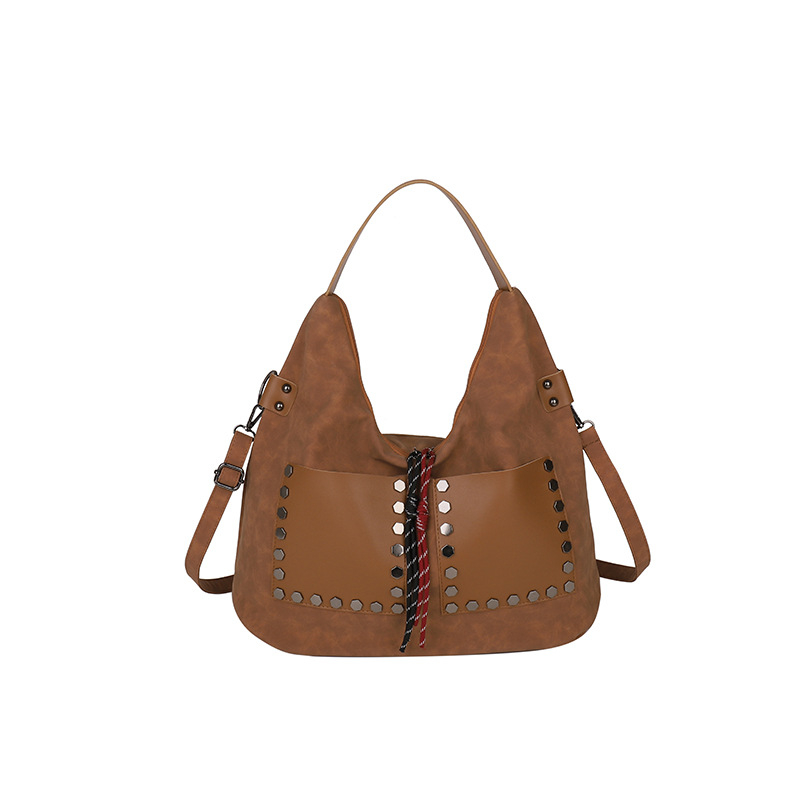 Szegecses női kézitáska, utcai stílus, PU bőr, vízszintes négyzet alakú, cipzáras zárás