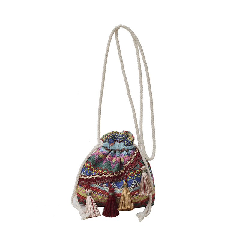 Geantă bucket cu țesătură în stil etnic, formă verticală pătrată, crossbody cu curea simplă, închidere cu bandă, căptușeală din poliester – Toamnă 2024