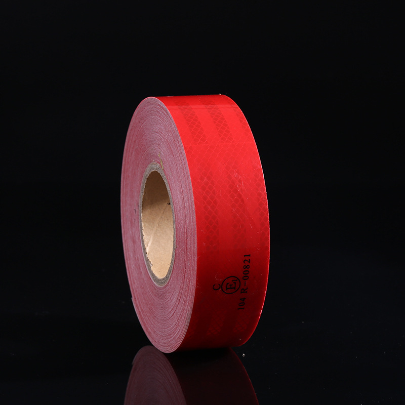 PET automobilio atšvaitinė juosta 104R, didelio intensyvumo, LUKE/Lujia prekės ženklas, pramonės standartas, atšvaitinės juostos serija, darbinė temperatūra -20–70°C, svoris 1150 g