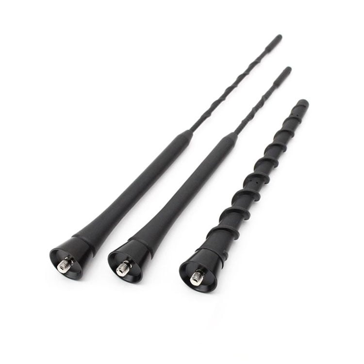 Автомобилна антена за радио, резбов монтаж, AM/FM, универсална съвместимост с повечето модели, срок на експлоатация 200