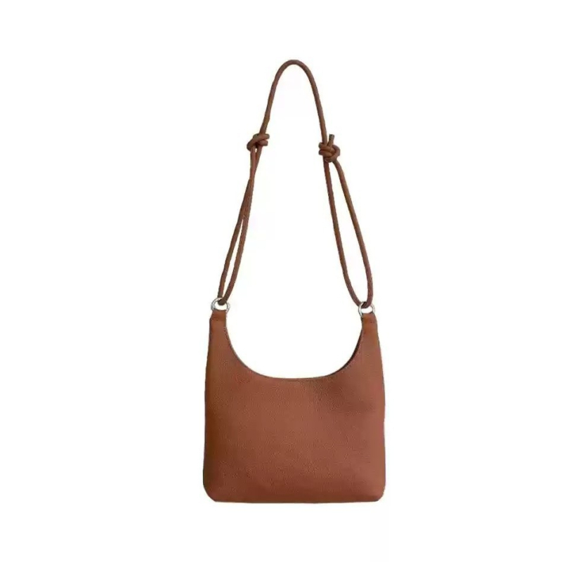 Geantă crossbody din piele de vițel de top, cu fermoar, formă ovală, căptușeală din poliester, iarna 2024