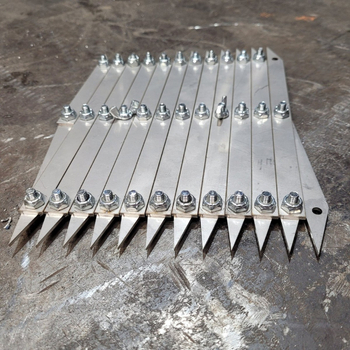 Găsitor de centru cu 3 puncte, dispozitiv portabil de măsură a distanței — oțel cu carbon, greutate 130 g, precizie 1, stil modern minimalist