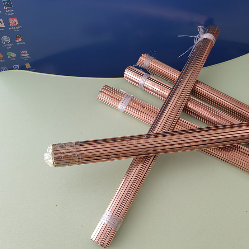 Elektroda za zavarivanje bakra i bakarnih legura s fosfornim bakrom, materijal fosforni bakar, zavarački napon 220 A, radna temperatura 100 °C, pogodna za hladnjake