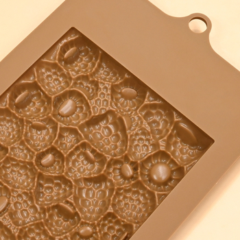Φόρμα σιλικόνης για σοκολάτα και φοντάν με σχέδιο λουλουδιών και συσσώρευση σμέουρων; ορθογώνιο σχήμα; συσκευασία σε αυτοκόλλητη σακούλα.