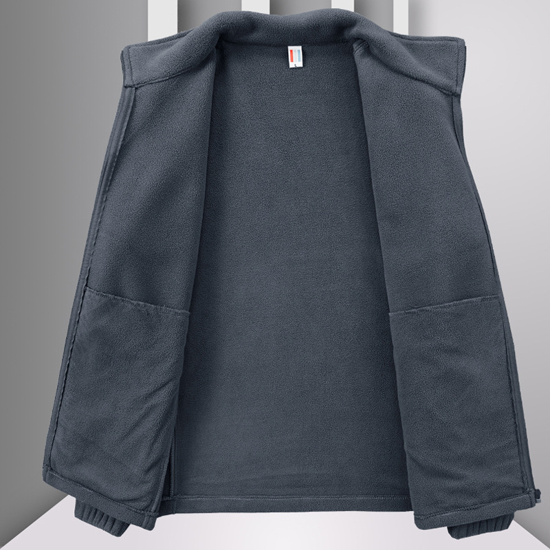 Muška fleec kardigan jakna, materijal polar fleece, podstava poliester, pogodna za zimu, proljeće i jesen, bez kapulje (Stil: Kardigan; Materijal: Polar fleece; Podstava: Poliester; Sezone: Zima, Proljeće, Jesen; Kapula: Ne)