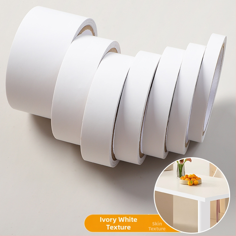 Sienos dekoratyvinė lipduko juostelė su medžio raštu; skirta sienoms, baldams ir drabužių spintų durims; juostos linijos stilius, šiuolaikinis ir minimalistinis; sienų danga