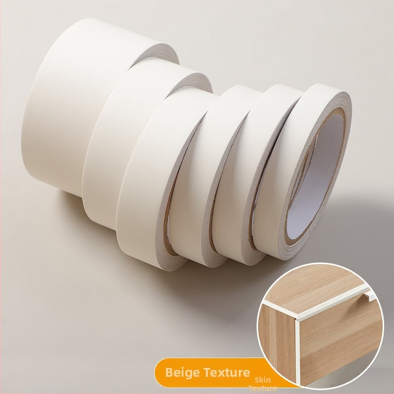 Sienos dekoratyvinė lipduko juostelė su medžio raštu; skirta sienoms, baldams ir drabužių spintų durims; juostos linijos stilius, šiuolaikinis ir minimalistinis; sienų danga