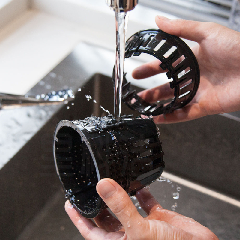 Сокоизстисквачка за плодове и зеленчуци с разделяне на пулпа, капацитет 1000 мл, максимум сок 1501 мл+, скорост максимум 12000 rpm, ABS корпус, кутия за пулпа 0.5–1 л