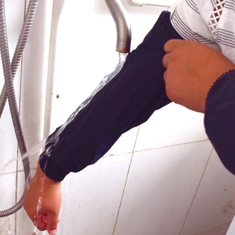 Hosszított vízálló ujjvédők konyhai tisztításra – kopásálló, modern minimalist stílus, anyag: esőálló selyemszerű szövet