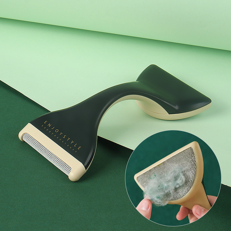 Dvigubos galvos skutimo priemonė megztiniams – rankinis, plastikinis, įvesta 2020 m.