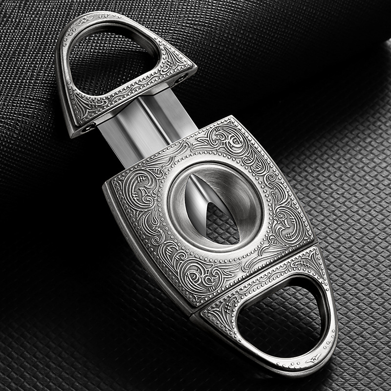 Cigarešu griezējs no nerūsējoša tērauda, gravēts dizains, ar V formas atveri, pārnēsājams un izturīgs, modelis CL-J06