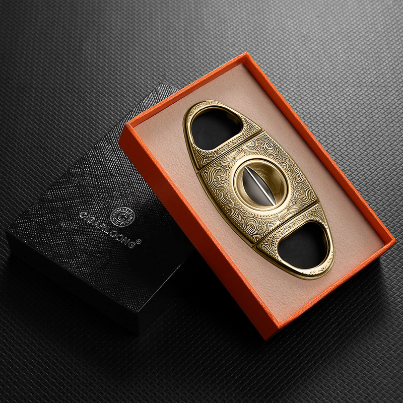 Cigarešu griezējs no nerūsējoša tērauda, gravēts dizains, ar V formas atveri, pārnēsājams un izturīgs, modelis CL-J06