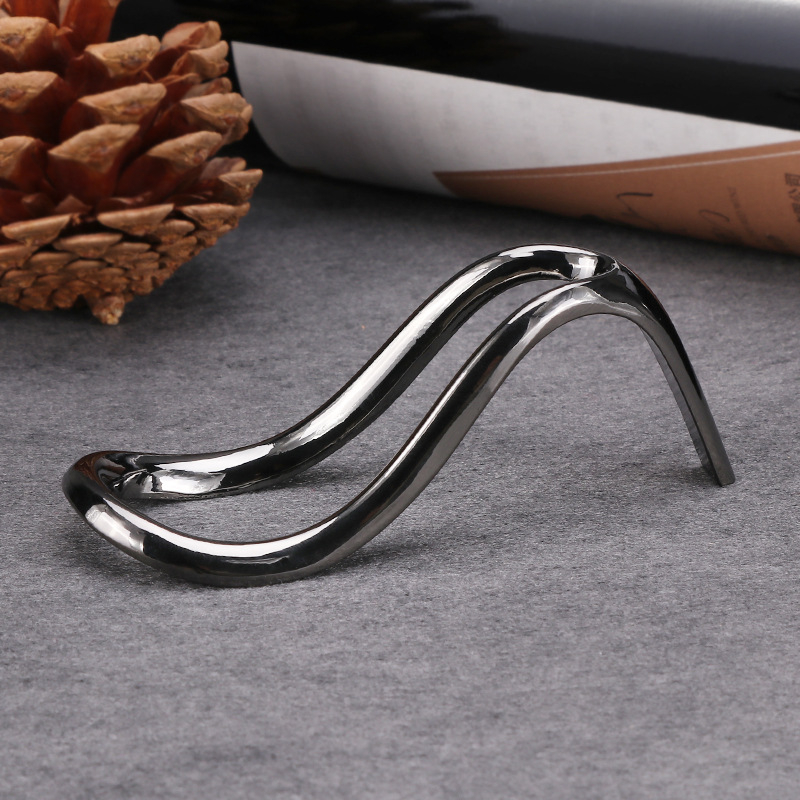 Nerūsējošā tērauda pipes statīvs – radošs augsta papēža dizains, pret vēju izturīgs, dekoratīvs un kolekcionējams, privātās etiķetes iespēja, iepakojums 200 gab.