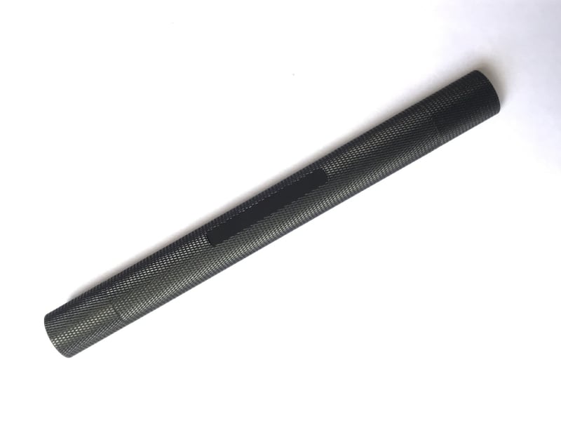 Cigarešu urbšanas instruments ar zobainu adatu – alumīnija sakausējums, pielāgojams, minimālists dizains