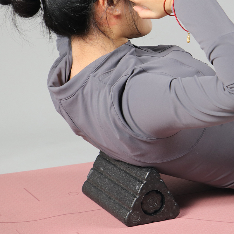 Йога триъгълник EVA блок – валяк за отпускане на мускулите на глезена и масаж на рамо и шия, двойна функция