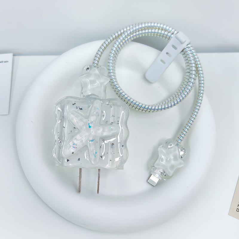 Krištáľový TPU kryt na ochranu Apple nabíjačky a USB-C káblu pre iPhone 15, proti pádu, 3D reliéf, prispôsobiteľný