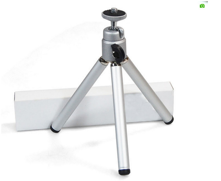 Mini asztali telefonhoz tervezett tripod, 2-szekciós teleszkópos – alumínium-plasztikából készített; kompatibil 45–85 mm-es telefonokhoz; magasság 11–22 cm; maximális teher 1