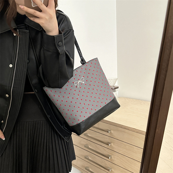 Γυναικεία PU crossbody τσάντα, αστικός μινιμαλιστικός στυλ, οριζόντιο τετράγωνο σχήμα, κλείσιμο με φερμουάρ, εσωτερική τσέπη με φερμουάρ