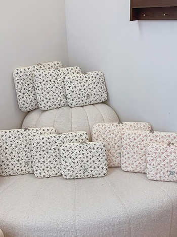 Gėlių planšetinio kompiuterio ir nešiojamojo apsauginė rankinė – ultra lengva, medvilnė ir linas, vidus drobė, gėlių raštas