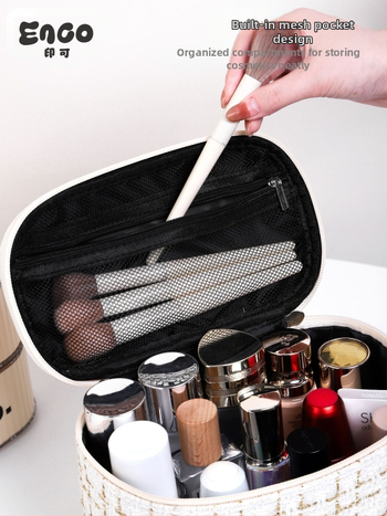 Козметична чанта за жени в стил урбан минимализъм, полиестер, каре шарка, подплата от платно