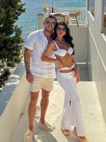 Женски тричастен бански комплект с презрамки, нейлонова материя, полиестрова подплата, подплънка за бюст