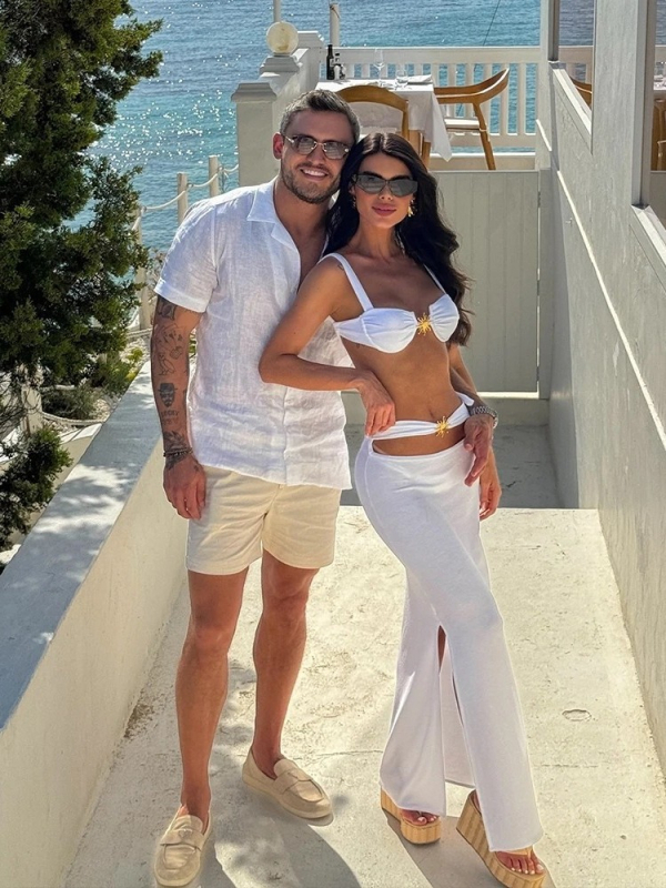 Женски тричастен бански комплект с презрамки, нейлонова материя, полиестрова подплата, подплънка за бюст