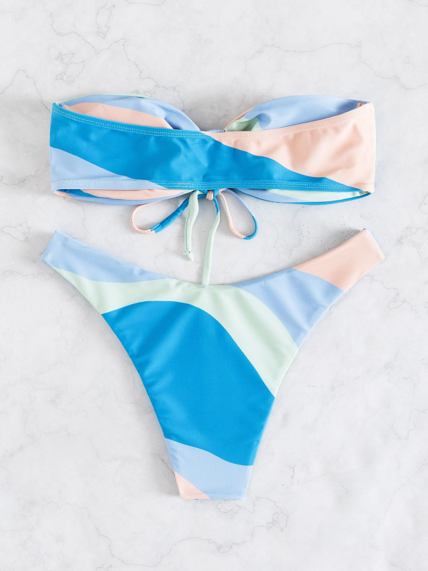 Costum de baie din două piese, top cu bureți, imprimeu floral, înaltă elasticitate; material poliester-spandeks (80% spandex); căptușeală din nylon (82%)