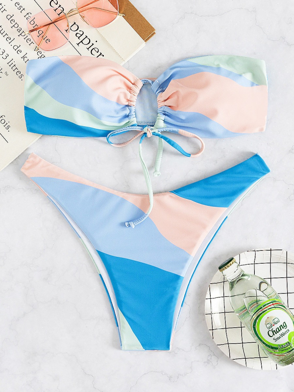 Costum de baie din două piese, top cu bureți, imprimeu floral, înaltă elasticitate; material poliester-spandeks (80% spandex); căptușeală din nylon (82%)