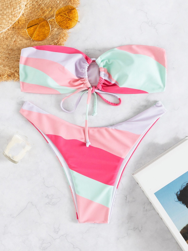 Costum de baie din două piese, top cu bureți, imprimeu floral, înaltă elasticitate; material poliester-spandeks (80% spandex); căptușeală din nylon (82%)