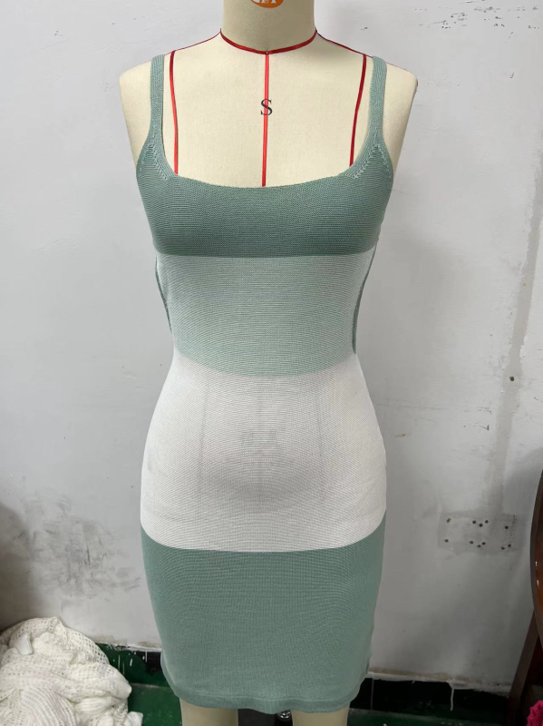 Rochie de damă cu bretele sling, lungime midi, siluetă pencil, model tricotat cu contrast, talie înaltă