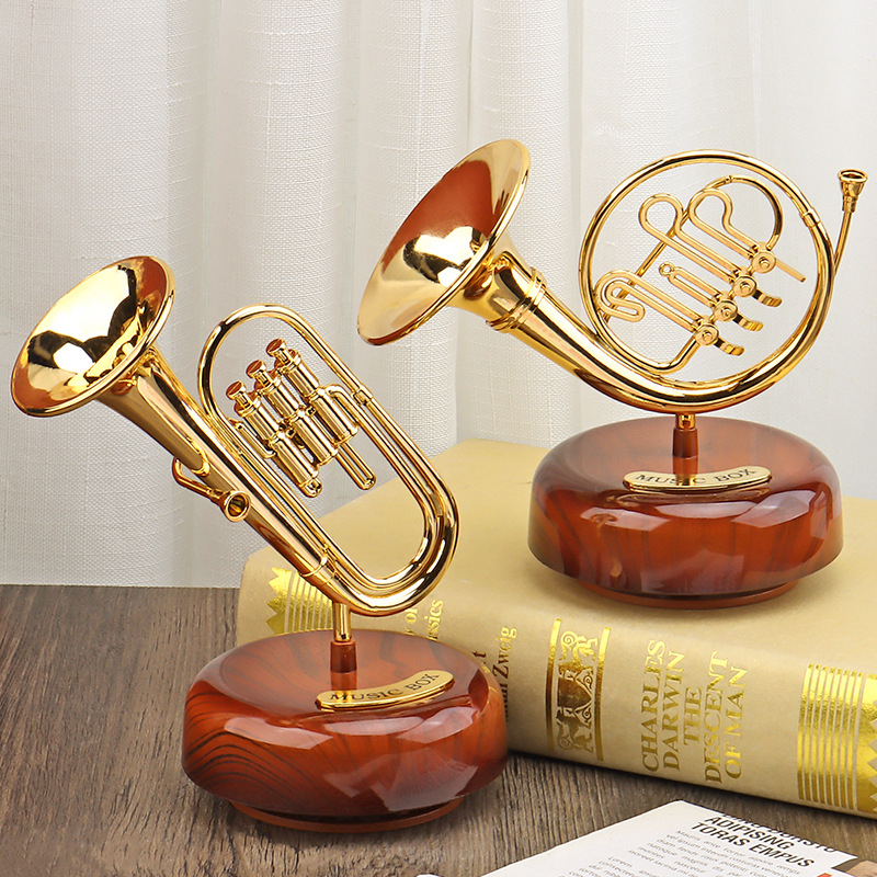Saksofono muzikos dėžutė skaitiniam stalo dekoravimui — pasukama, ABS, kinų stilius, injekcinis liejimas (Prekės ženklas: Shipin Toys; Medžiaga: ABS; Stilius: Kinų; Gamyba: Injekcinis liejimas; IP: Ne)