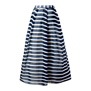 Costum de baie întreg cu fustă din plasă, nylon, wrap design, cupe pentru bust, uscare rapidă