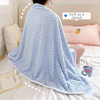 Koralo velūro vonios rankšluosčių ir plaukų džiovintuvo kepurės rinkinys, sugeriantis vandenį ir greitai džiūstantis; 150D siūlai; Jacquard plokščias mezgimas; svoris 200–300 g