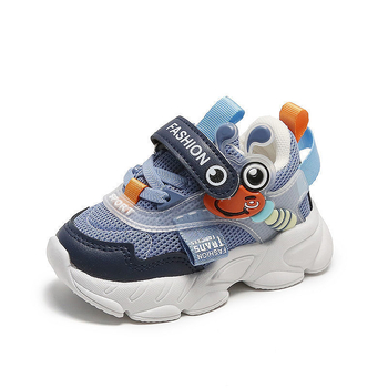 Παιδικά αθλητικά παπούτσια με δίχτυωτη επάνω επιφάνεια - για αγόρια, αθλητικό στυλ, αντιολισθητική σόλα
