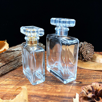 Μπουκάλι αρώματος από κρύσταλλο γυαλί, τετράγωνο σχήμα, παχύ κάτω και σπρέι με κλικ, δυνατότητα εκτύπωσης λογότυπου