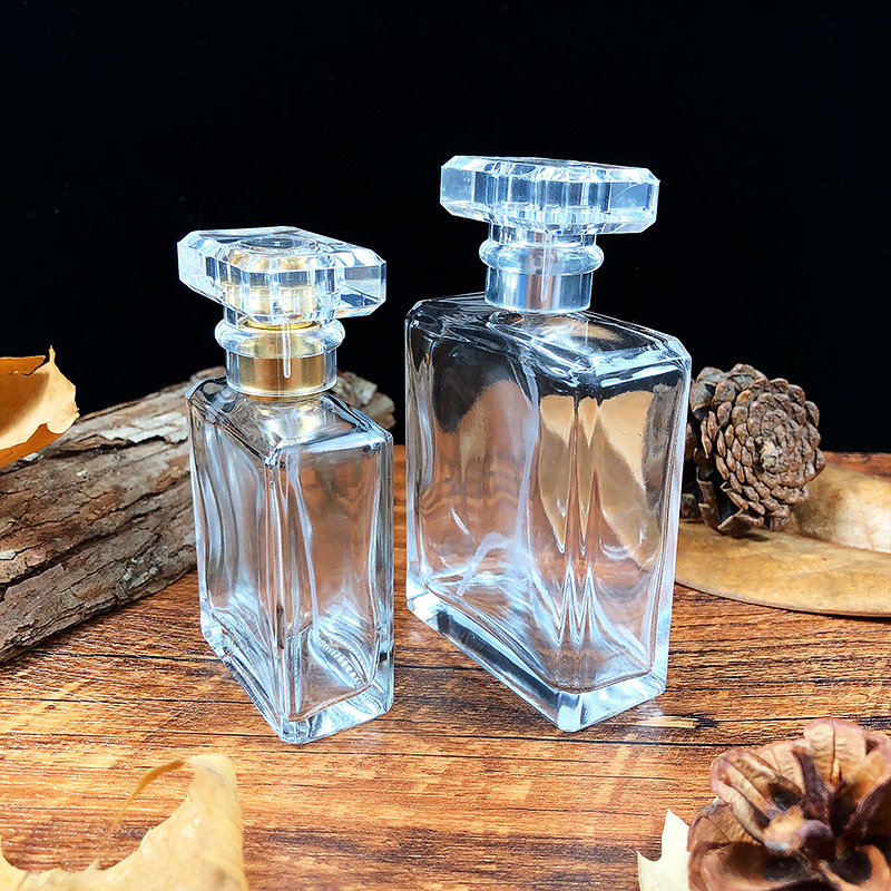 Μπουκάλι αρώματος από κρύσταλλο γυαλί, τετράγωνο σχήμα, παχύ κάτω και σπρέι με κλικ, δυνατότητα εκτύπωσης λογότυπου