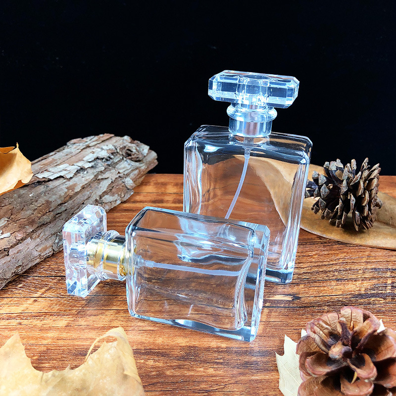 Μπουκάλι αρώματος από κρύσταλλο γυαλί, τετράγωνο σχήμα, παχύ κάτω και σπρέι με κλικ, δυνατότητα εκτύπωσης λογότυπου