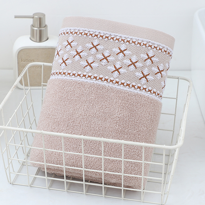 Jacquard vonios rankšluostis, 100% medvilnė, siūlas 32s/14s, svoris 200 g/m² arba daugiau