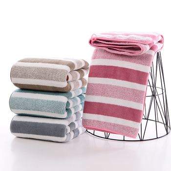 Koralinis fliso vonios rankšluostis, minkštas ir greitai džiūstantis, 200-300 g, 150D siūlai, paprasta audimo, siuvimas, pritaikomas