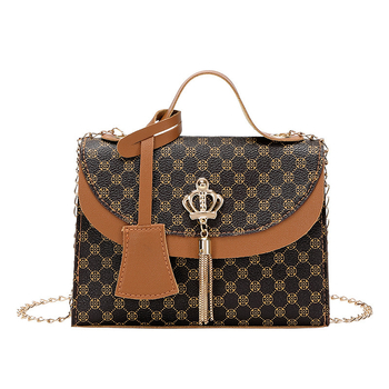 Τετράγωνη crossbody τσάντα με φούντα και κορώνα, PU δέρμα, αστικό στυλ, οριζόντιο τετράγωνο σχήμα, άνοιγμα με καπάκι, τσάντα με καπάκι