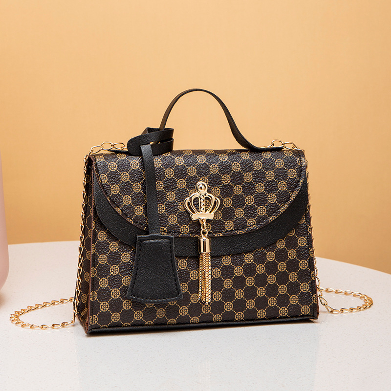 Geantă crossbody pătrată cu ciucuri în formă de coroană, PU, stil stradal, formă orizontală pătrată, închidere tip capac, geantă cu capac