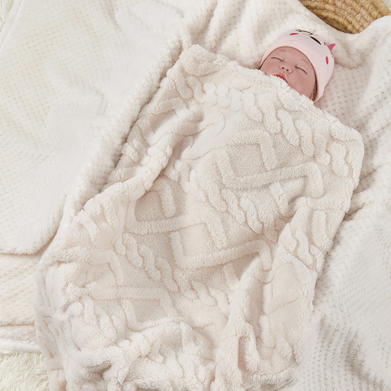 Kūdikių flanelės pledas – 300–500 g, tinkamas nuo gimimo iki 3 metų, keturi sezonai, lengvas prabangos stilius