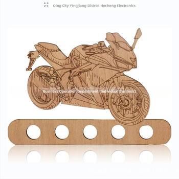 Ξύλινο διακοσμητικό για επιτραπέζια διακόσμηση σε μοντέρνο μινιμαλιστικό στυλ