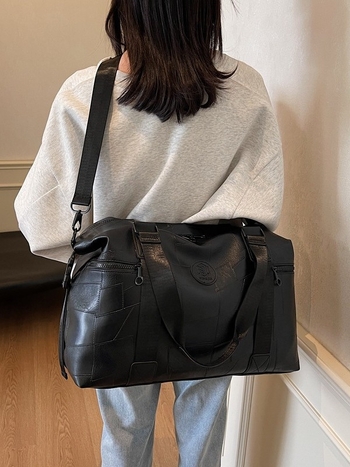 Τσάντα PU για ταξίδια και γυμναστήριο με λουρί ώμου τύπου crossbody, χωρητικότητα 20–35 L, αναπνεύσιμη, ανθεκτική στη φθορά, διαχωρισμός στεγνά/υγρά, επένδυση πολυεστέρα.